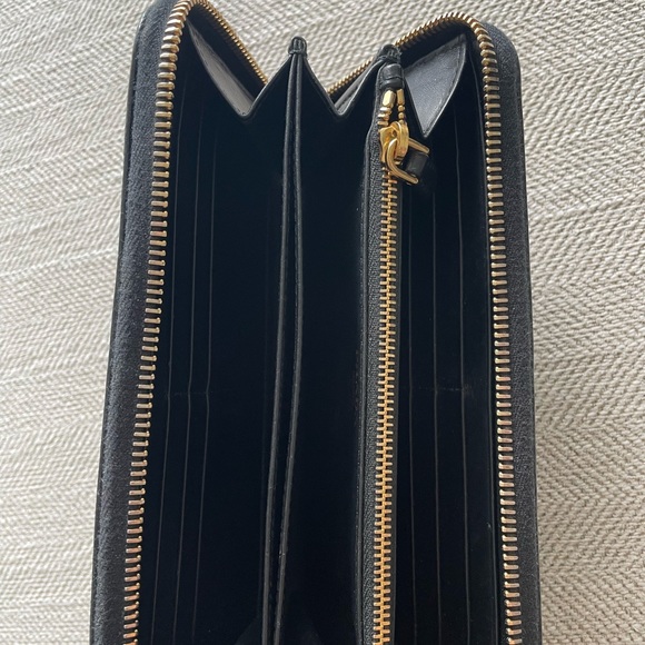 Prada Large Vitello Move Wallet - Picture 6 of 8